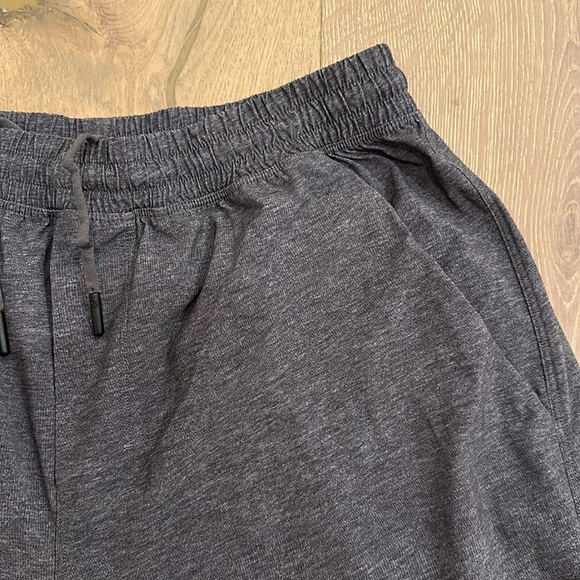 Lululemon Pace Breaker Shorts - Picture 2 of 4